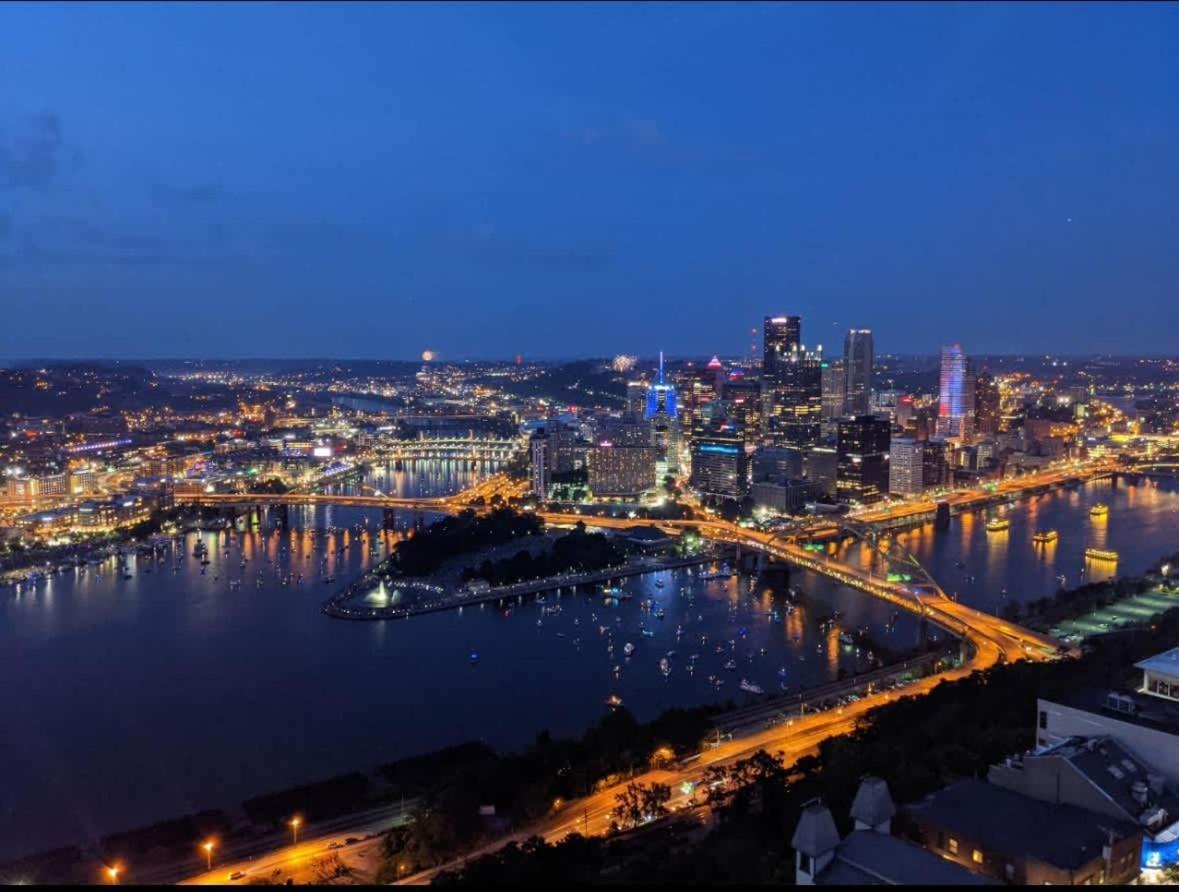 North Shore 3 Bdrm House With Fire Pit & Yard Сasa de vacaciones Pittsburgh
